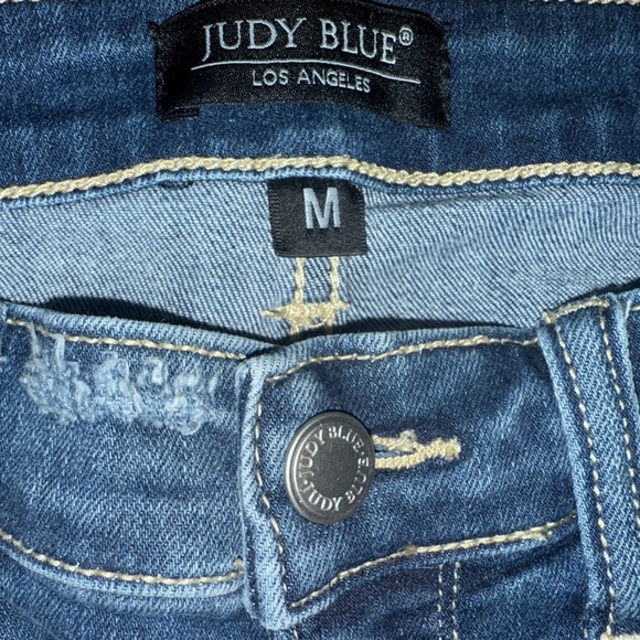 Judy Blue Destroyed Cut-Off Bermuda Shorts 182133 Size Medium - Picture 8 of 9